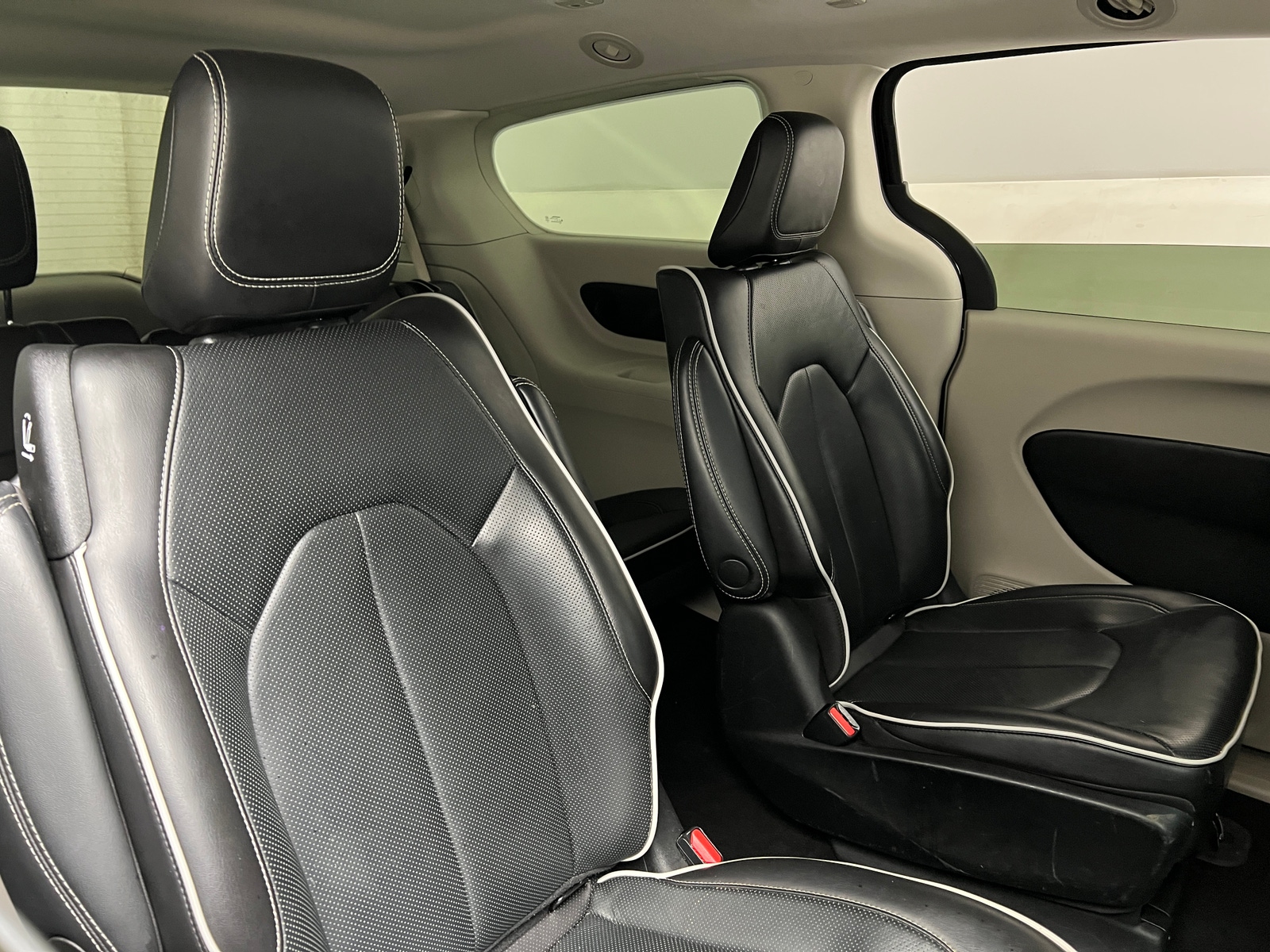 Thumbnail: 2023 Chrysler Pacifica - 5