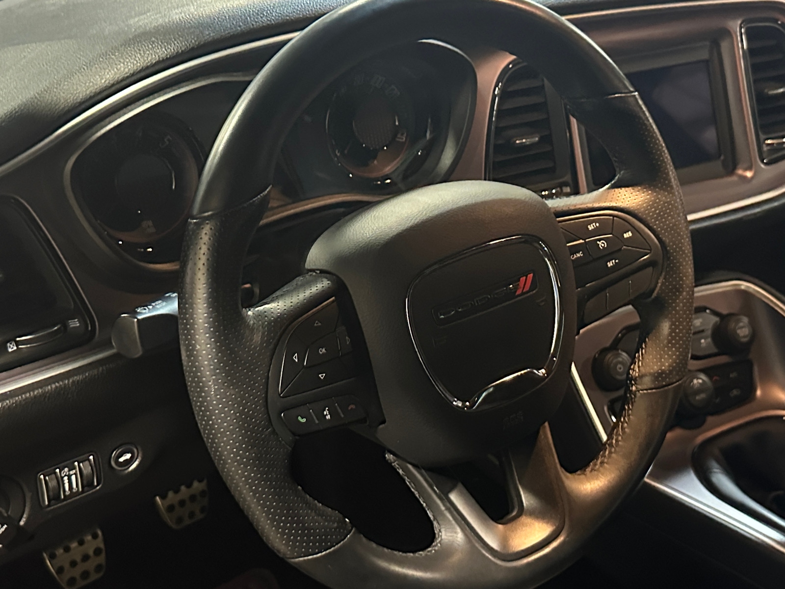 Thumbnail: 2019 Dodge Challenger - 4