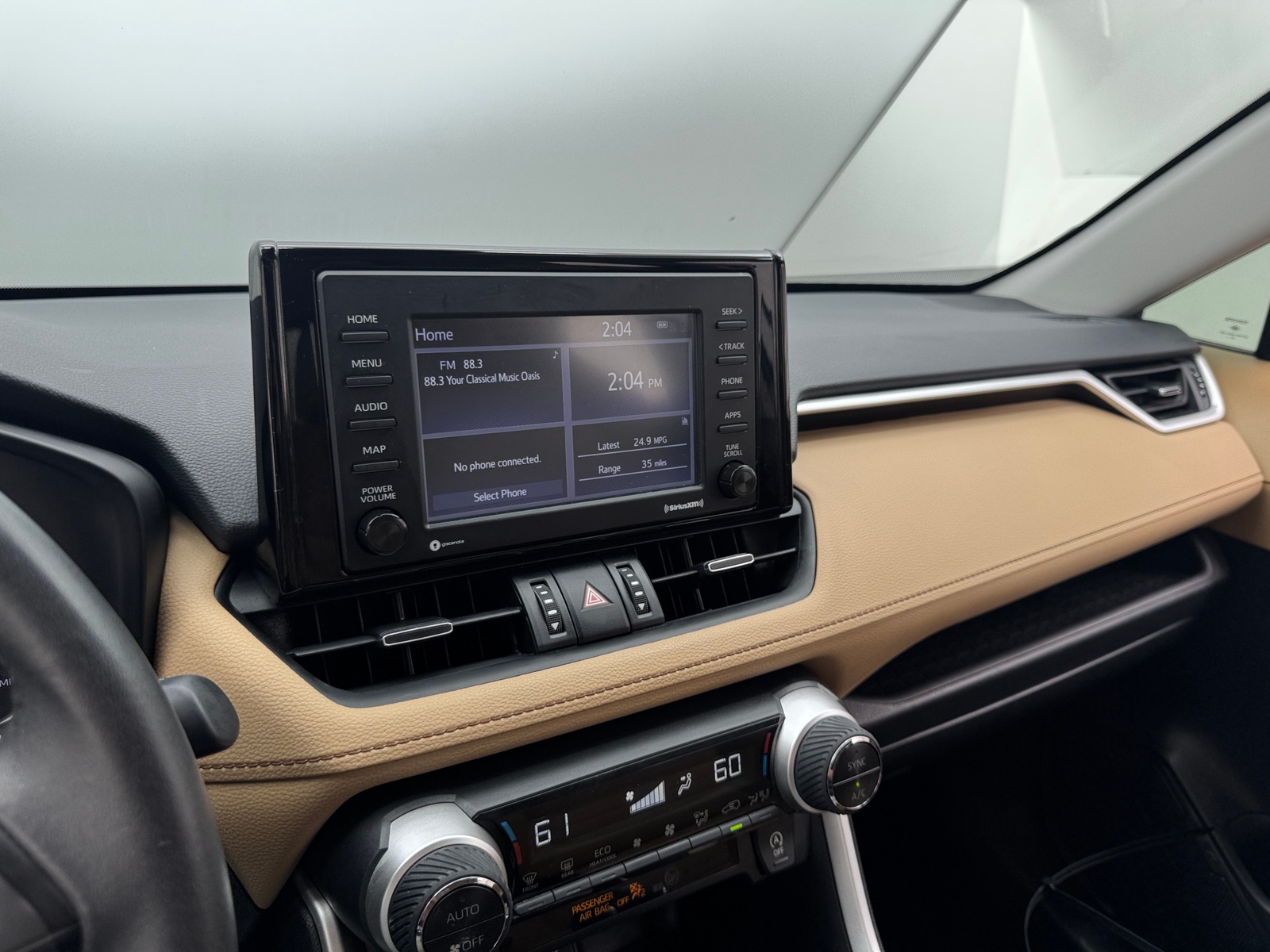 Thumbnail: 2021 Toyota RAV4 - 3