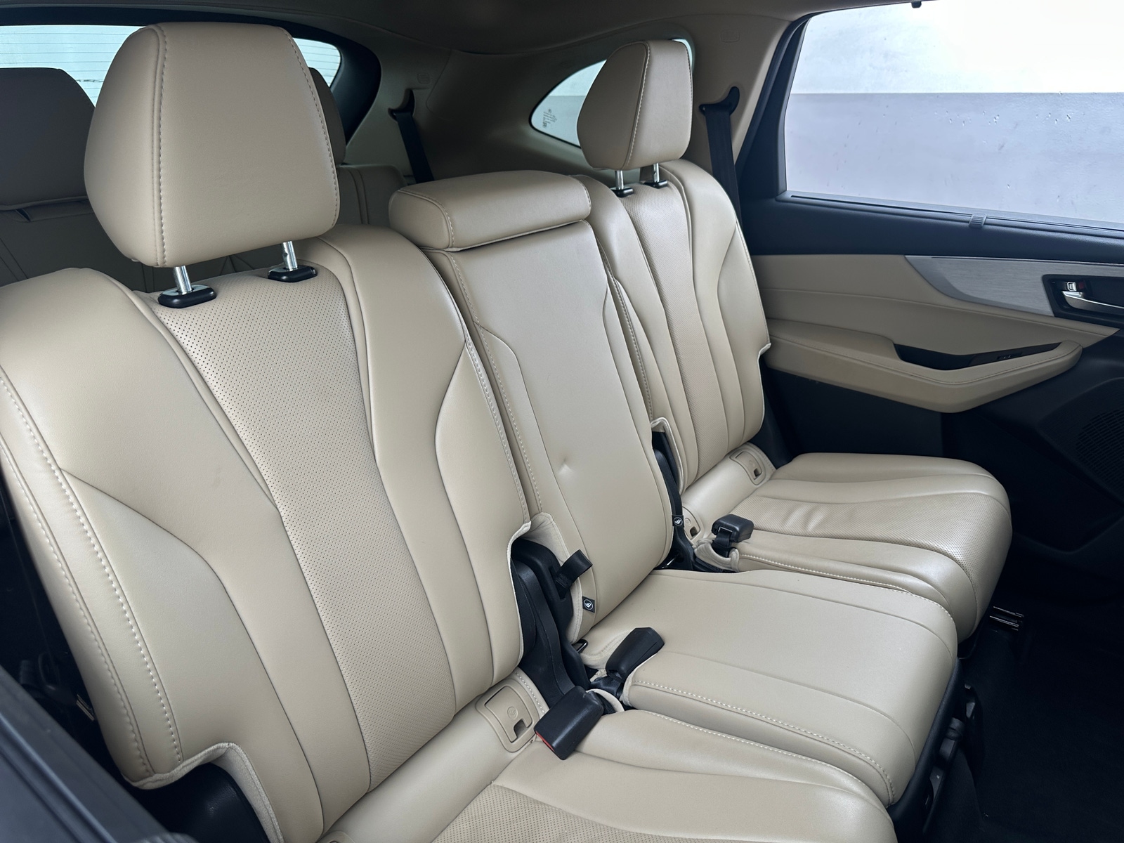 Thumbnail: 2023 Acura MDX - 5