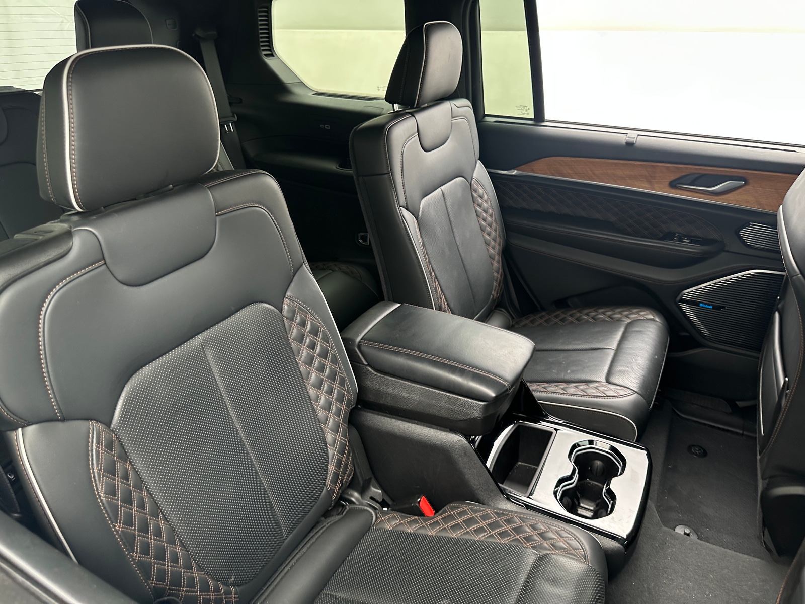 Thumbnail: 2023 Jeep Grand Cherokee L - 5