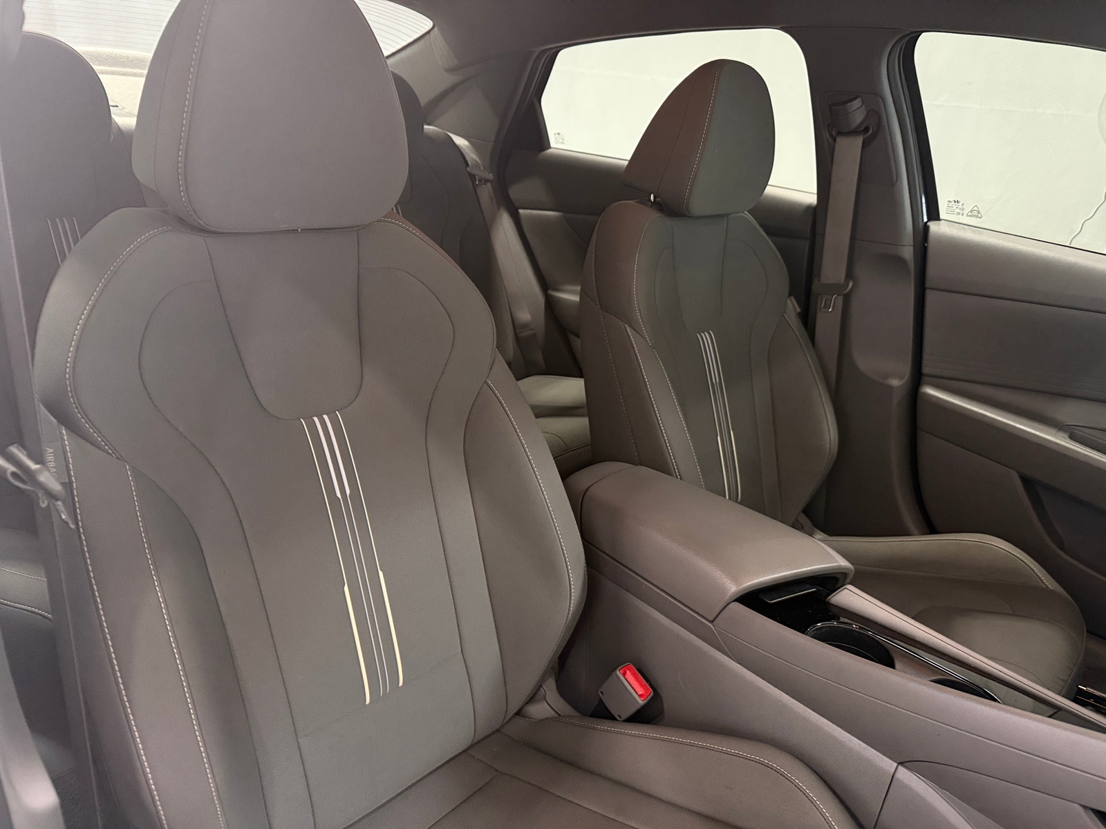 Thumbnail: 2023 Hyundai Elantra - 2