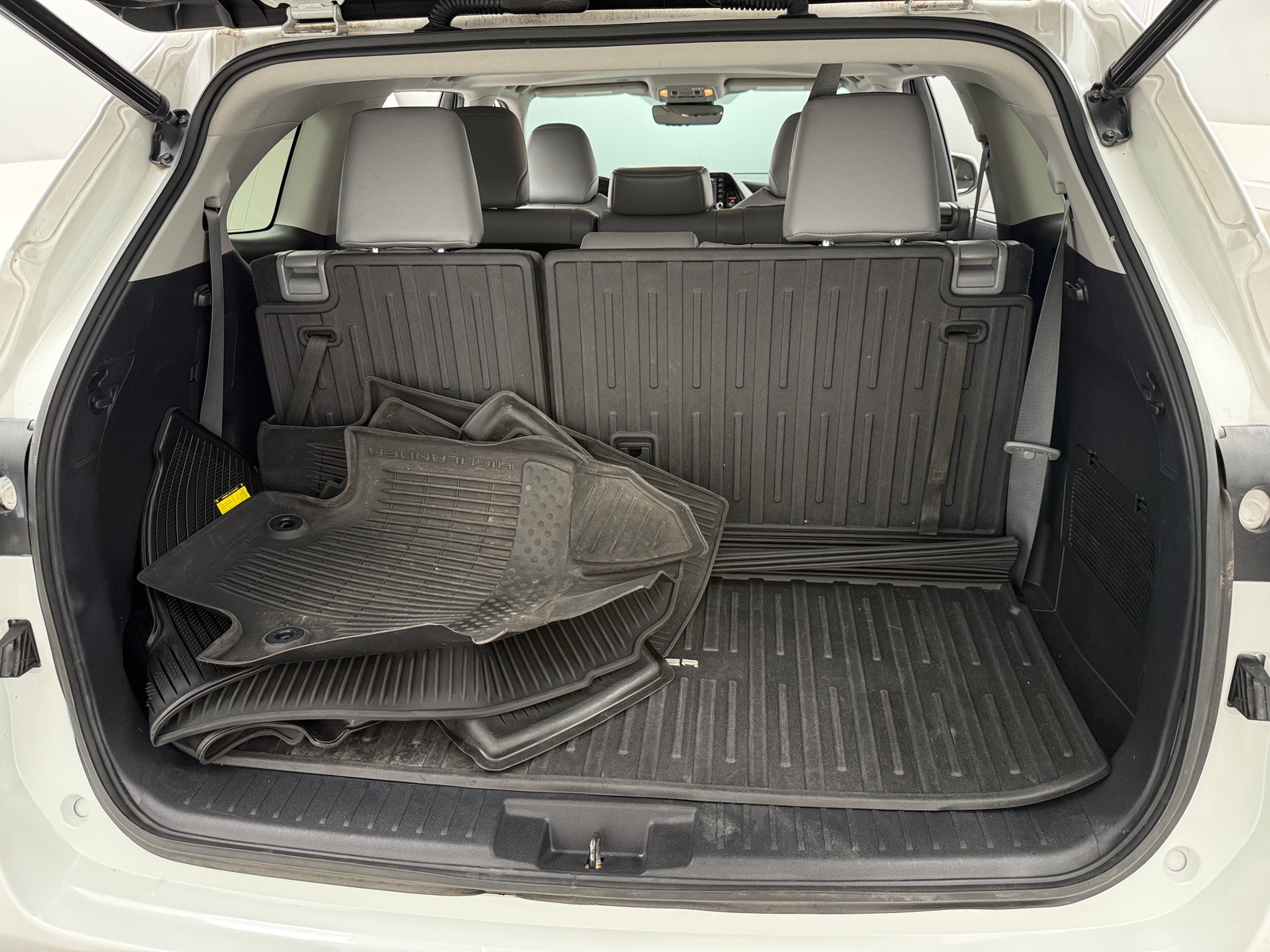 Thumbnail: 2021 Toyota Highlander - 6