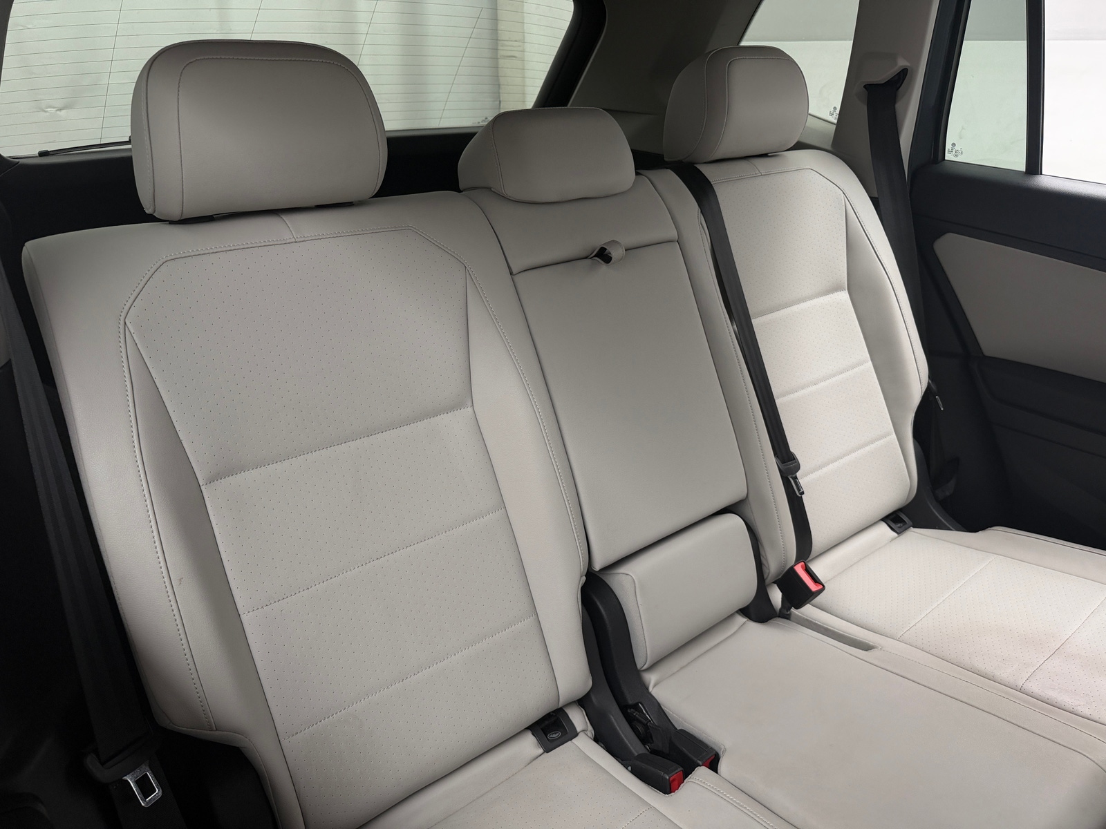 Thumbnail: 2018 Volkswagen Tiguan - 5