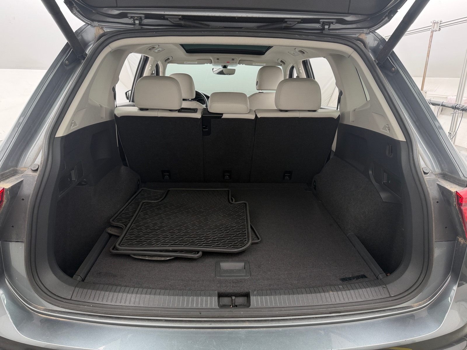Thumbnail: 2018 Volkswagen Tiguan - 6