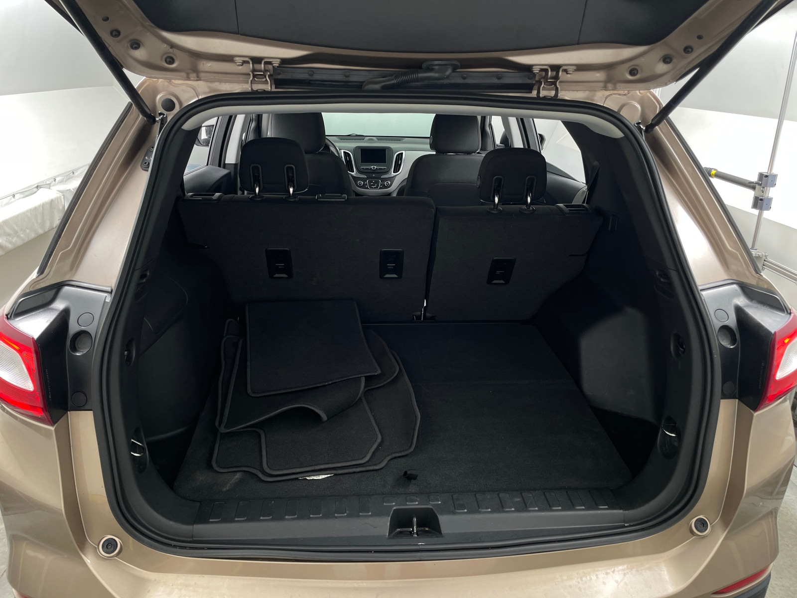 Thumbnail: 2019 Chevrolet Equinox - 7