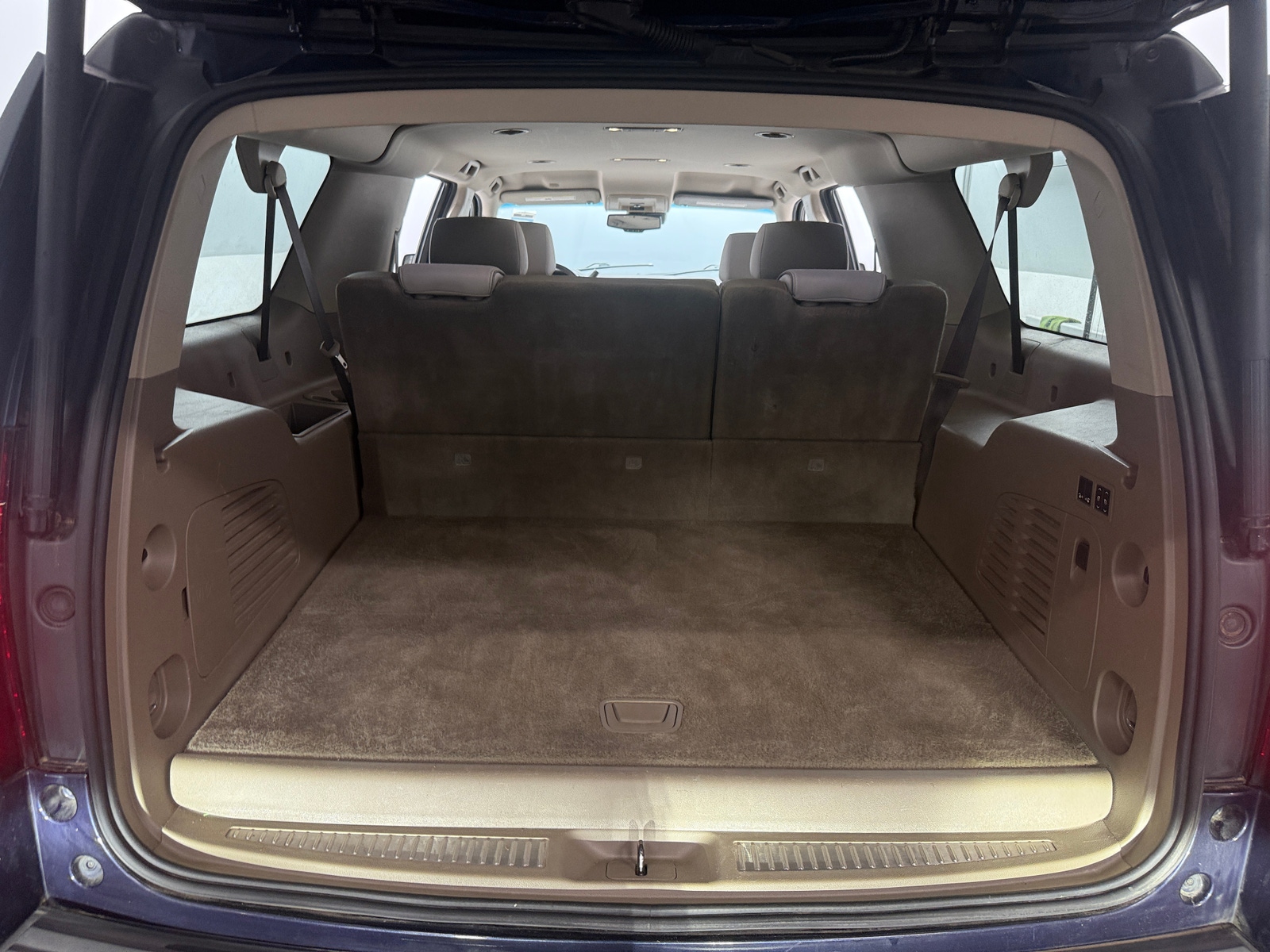 Thumbnail: 2017 Chevrolet Suburban - 6