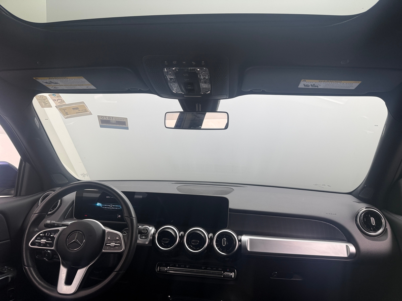 Thumbnail: 2020 Mercedes-Benz GLB - 2