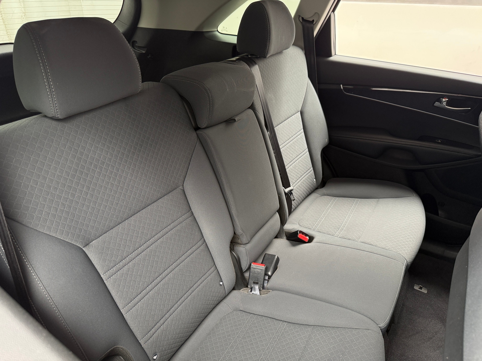 Thumbnail: 2017 Kia Sorento - 6