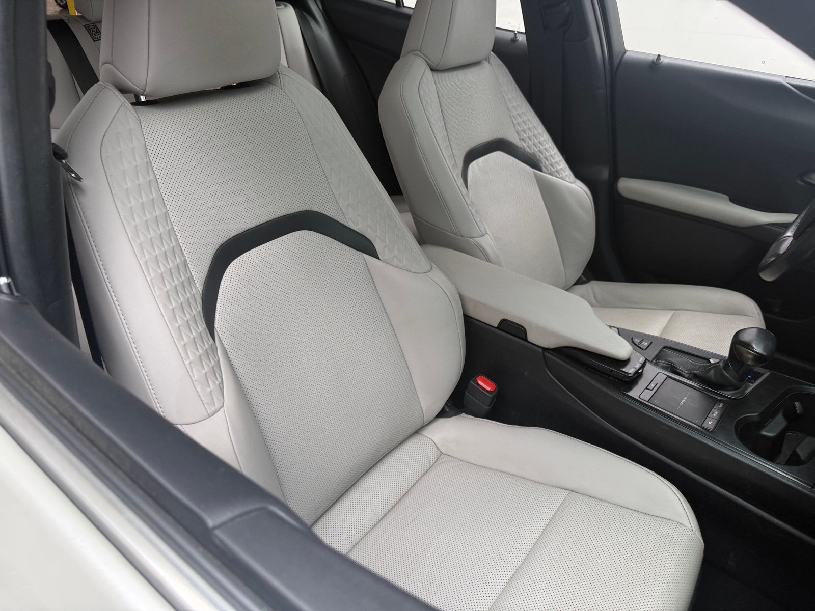 Thumbnail: 2019 Lexus UX - 2