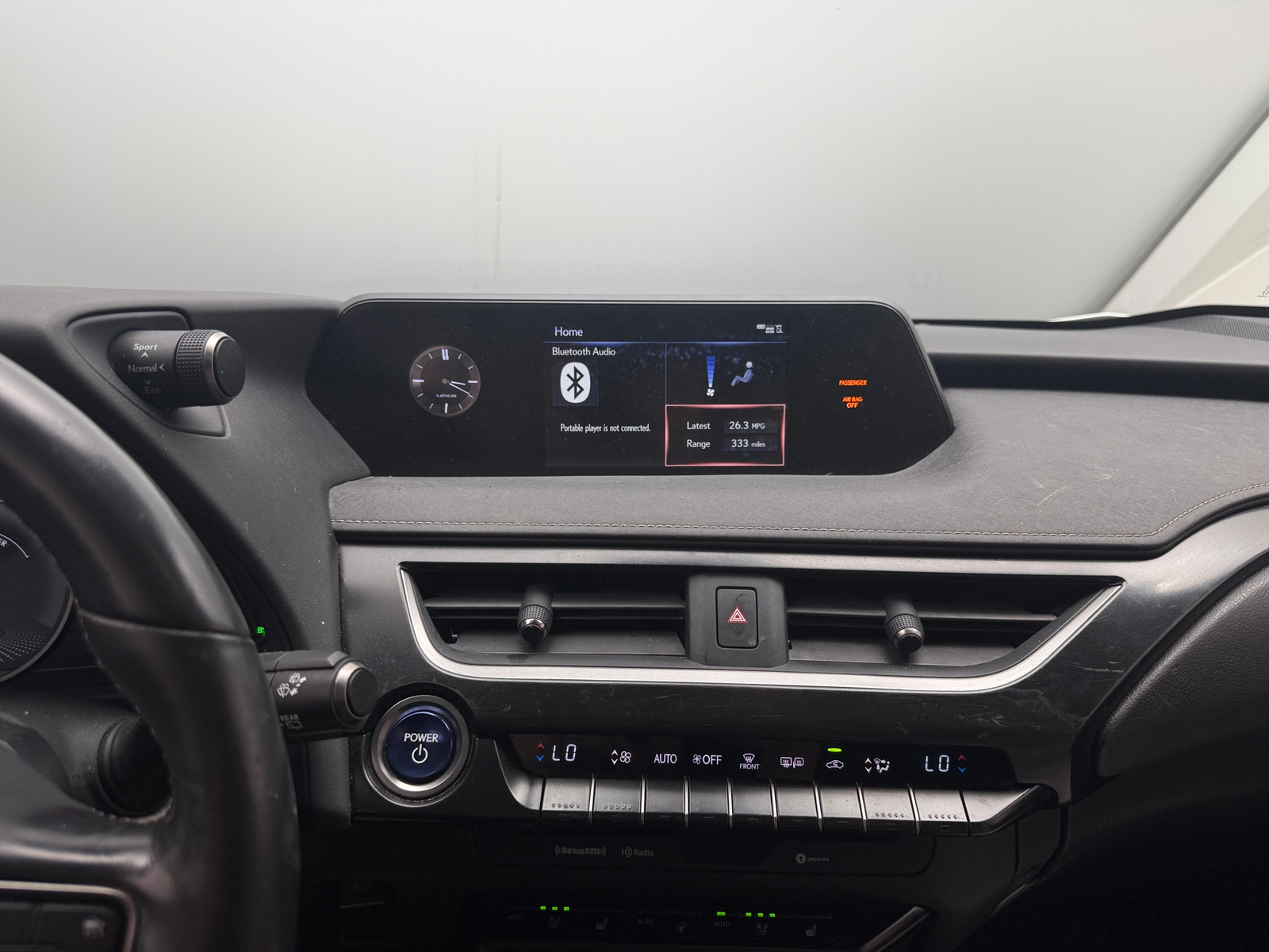 Thumbnail: 2019 Lexus UX - 4