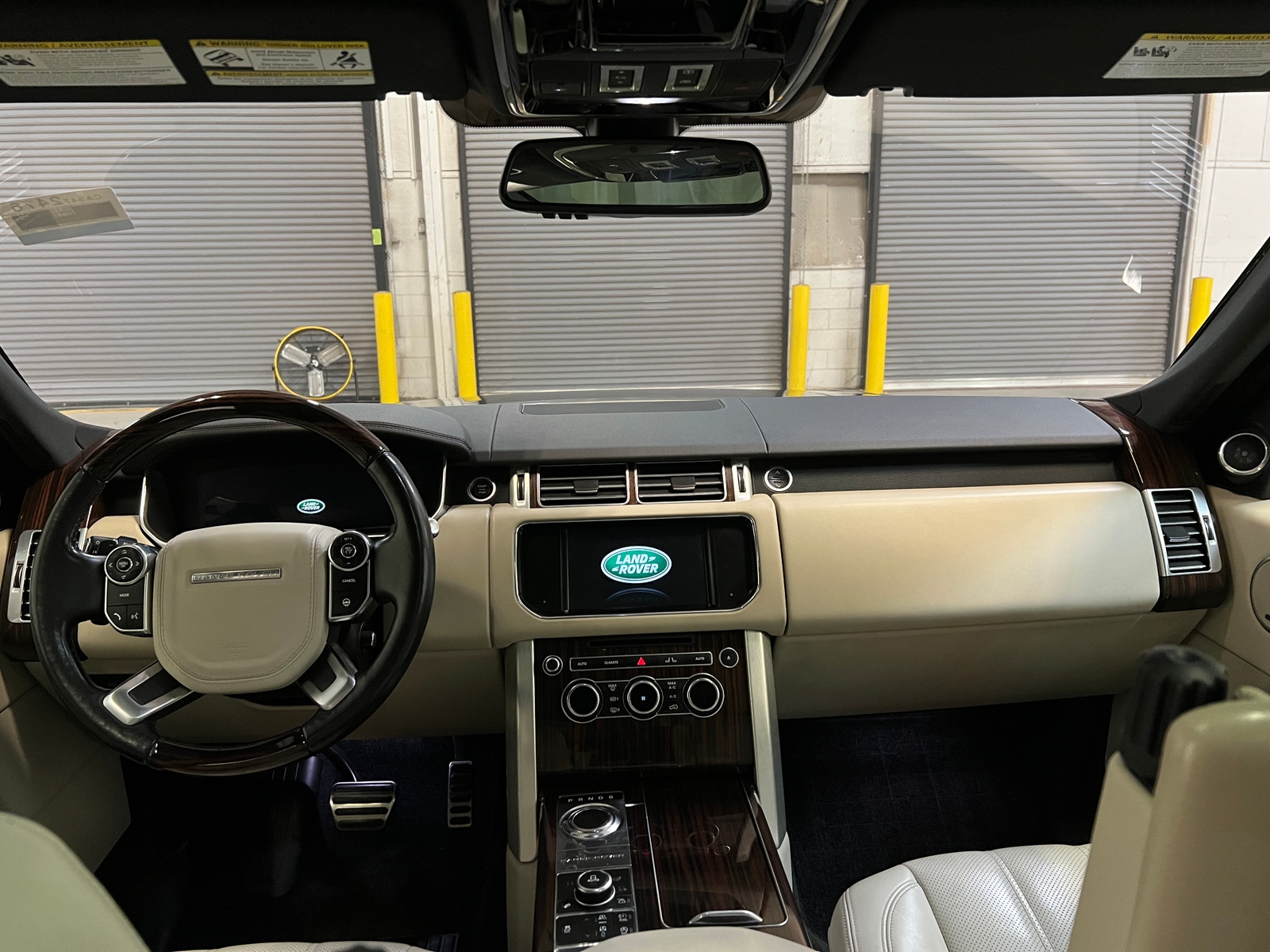 Thumbnail: 2015 Land Rover Range Rover - 2