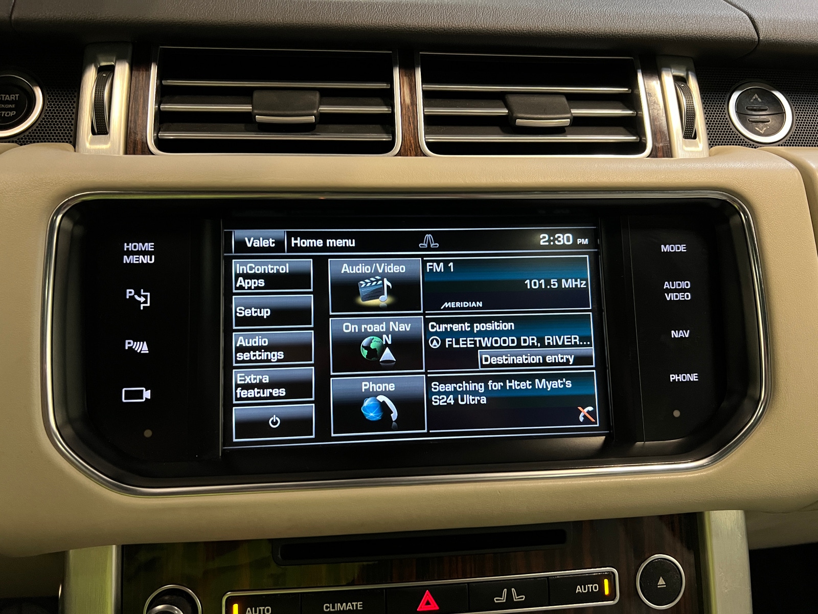 Thumbnail: 2015 Land Rover Range Rover - 3