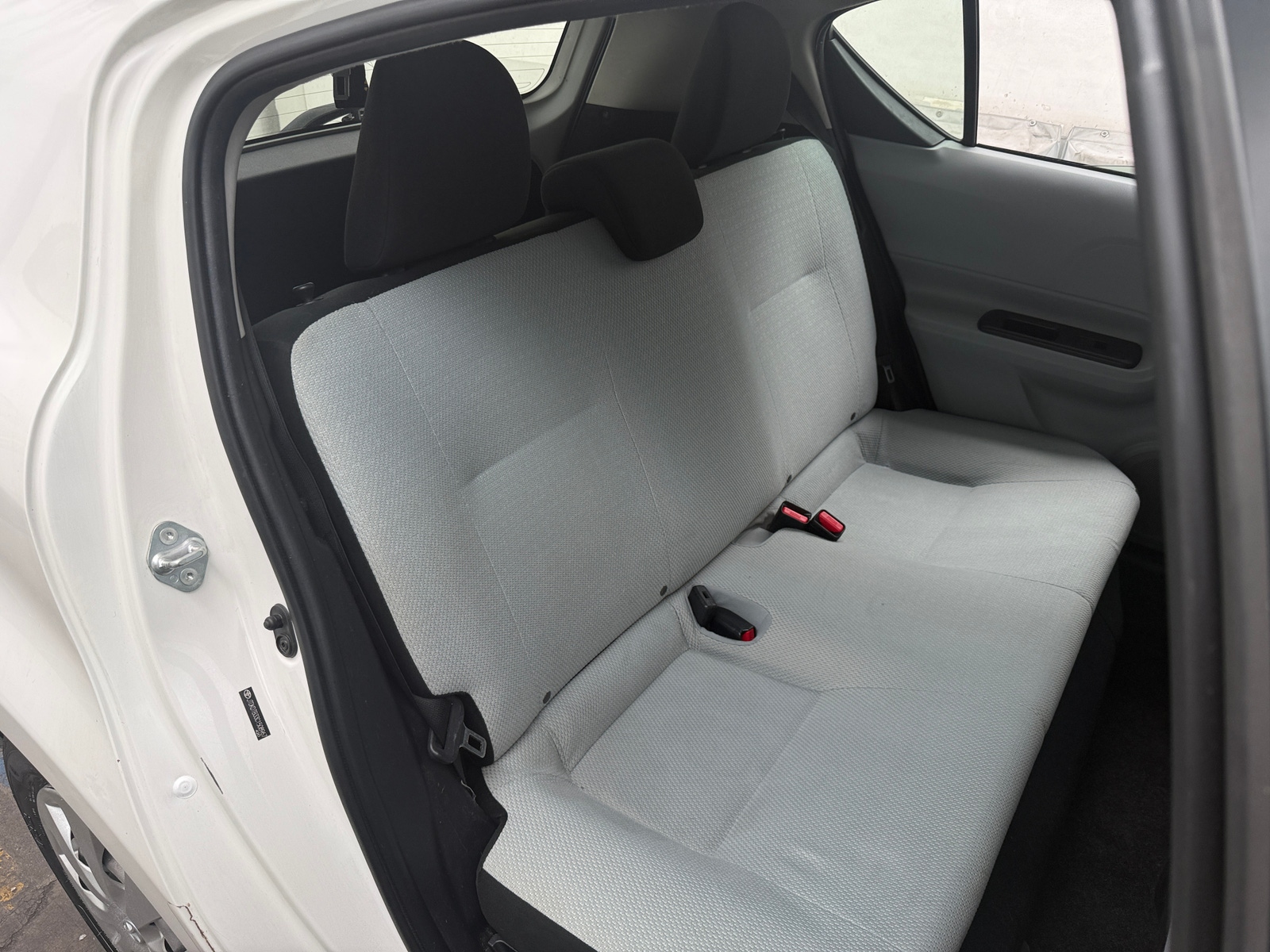 Thumbnail: 2012 Toyota Prius c - 6