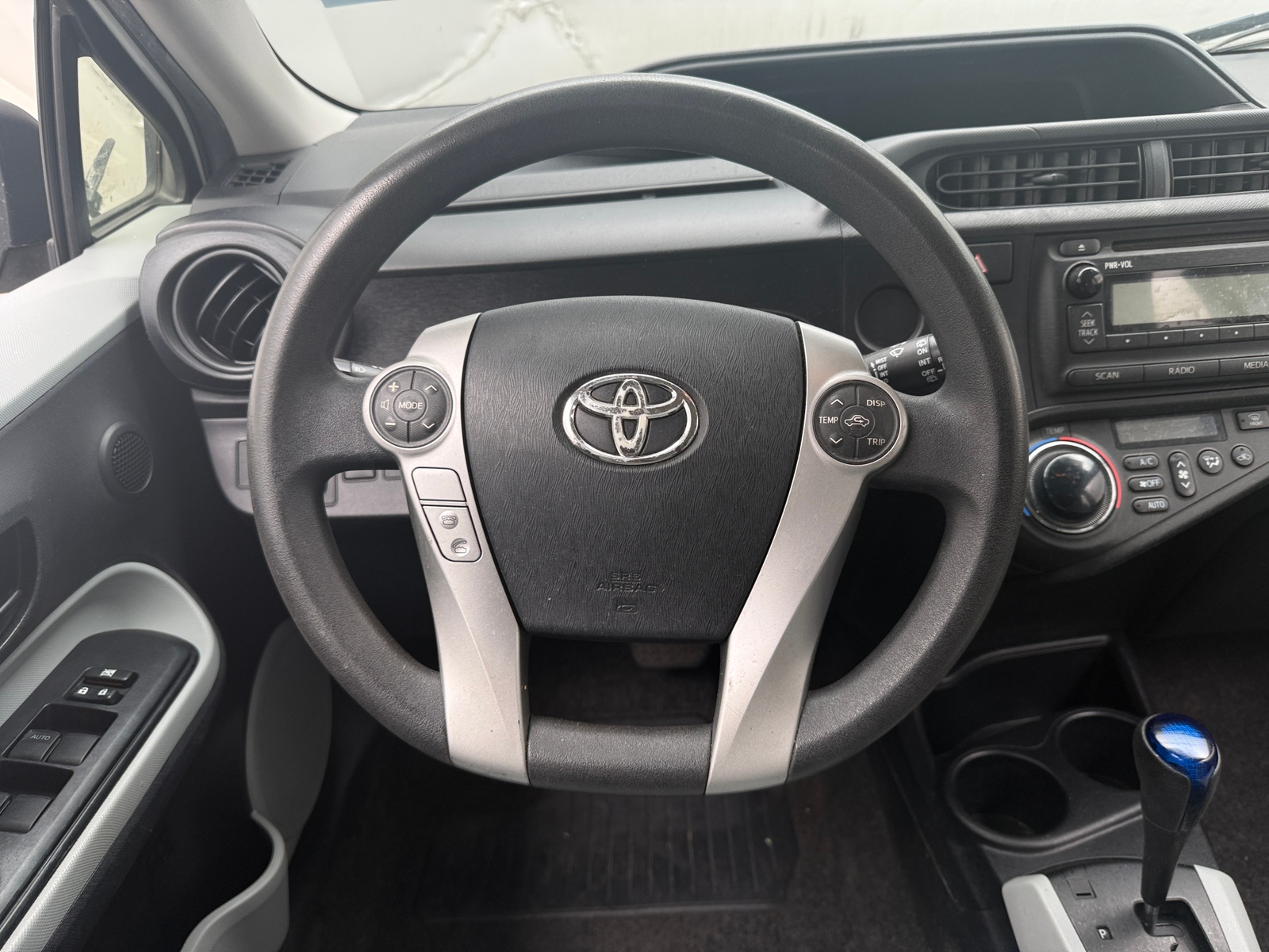 Thumbnail: 2012 Toyota Prius c - 5