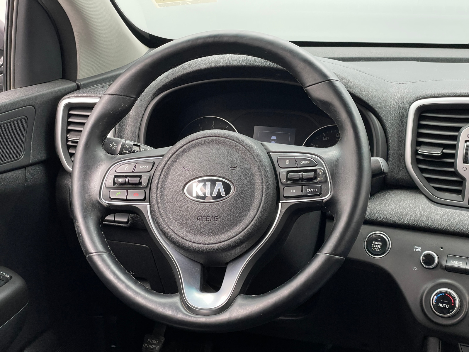 Thumbnail: 2017 Kia Sportage - 4
