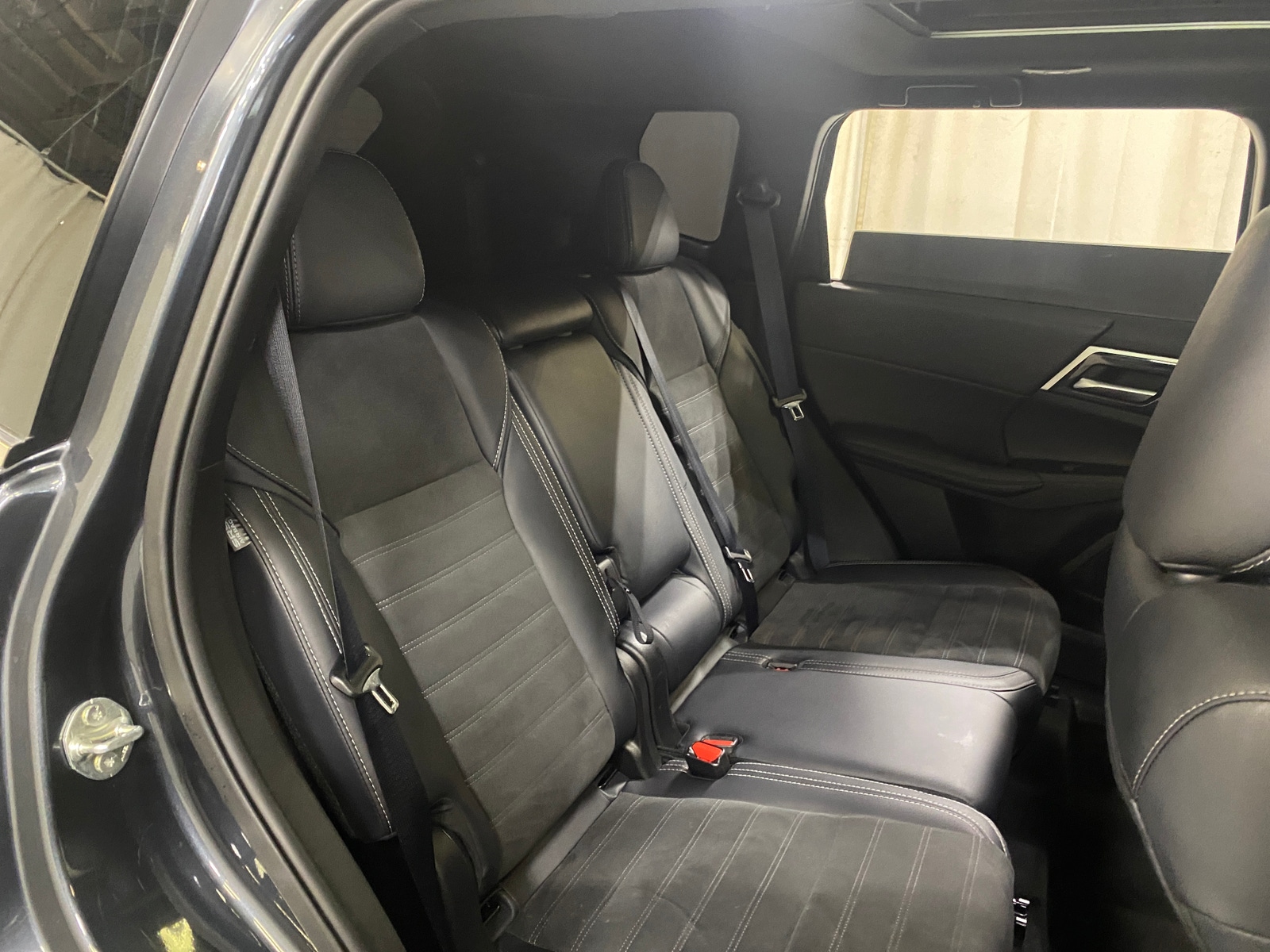 Thumbnail: 2024 Mitsubishi Outlander - 5