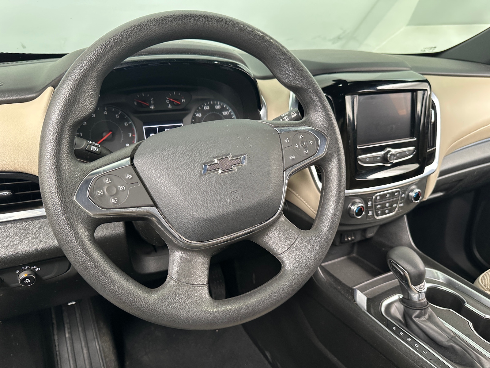 Thumbnail: 2022 Chevrolet Traverse - 5
