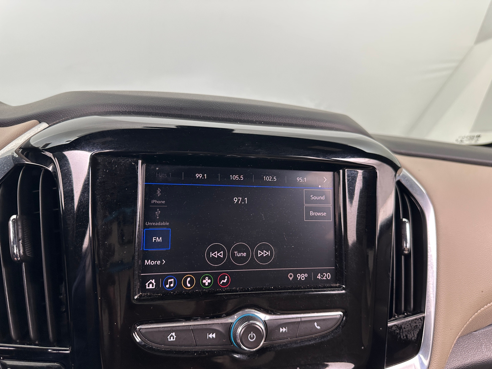 Thumbnail: 2022 Chevrolet Traverse - 4