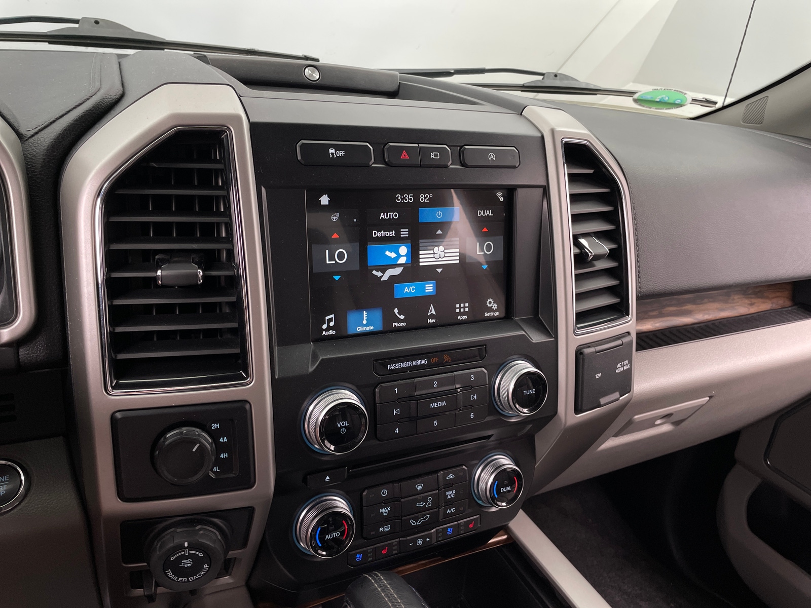 Thumbnail: 2018 Ford Econoline - 4