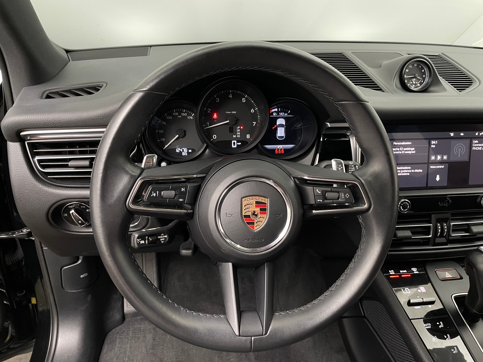 Thumbnail: 2024 Porsche Macan - 4