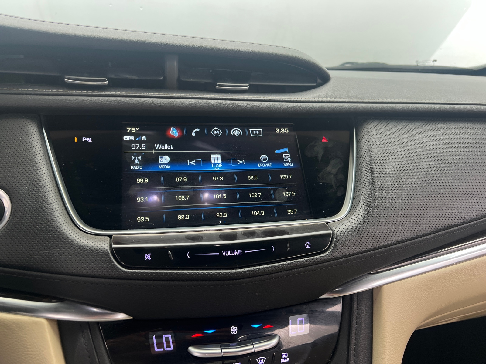 Thumbnail: 2019 Cadillac XT5 - 3