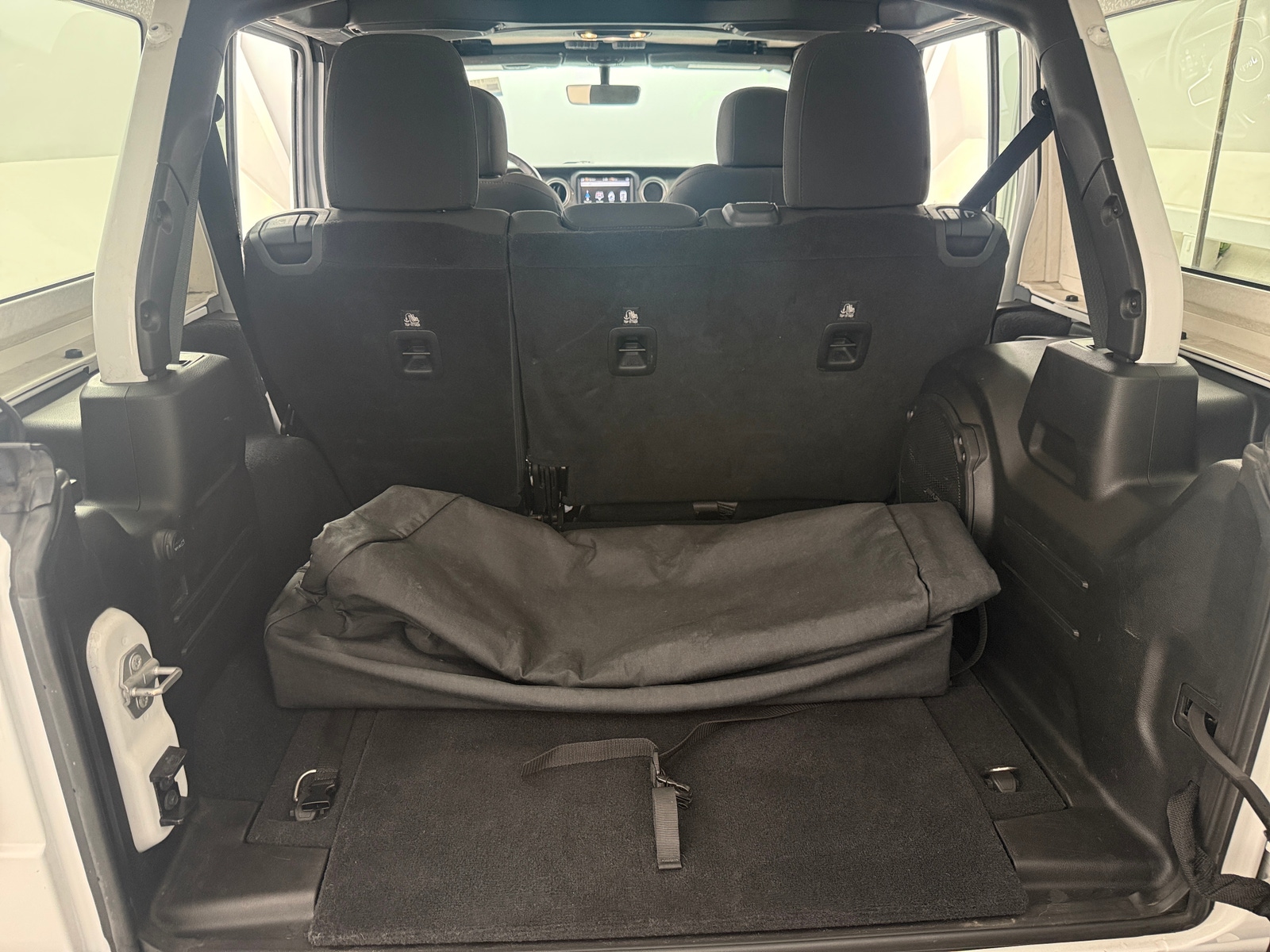 Thumbnail: 2019 Jeep Wrangler - 7