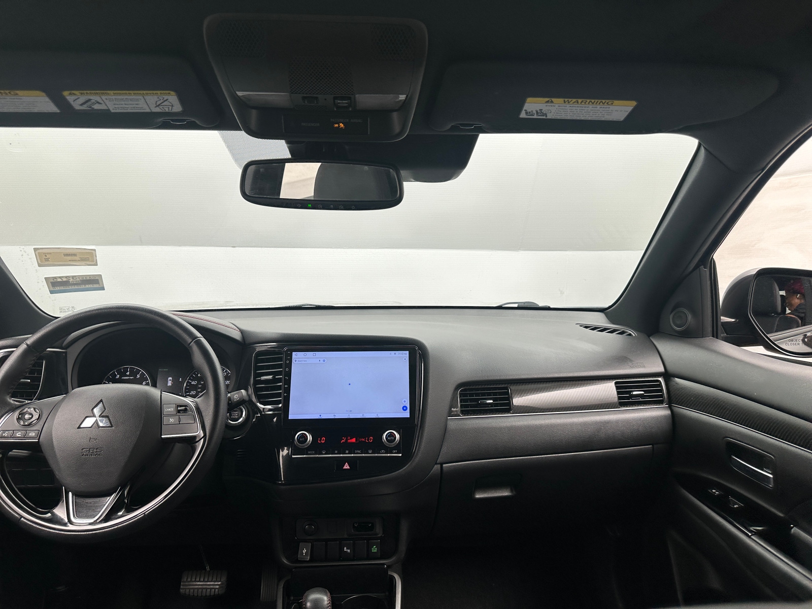 Thumbnail: 2020 Mitsubishi Outlander - 3