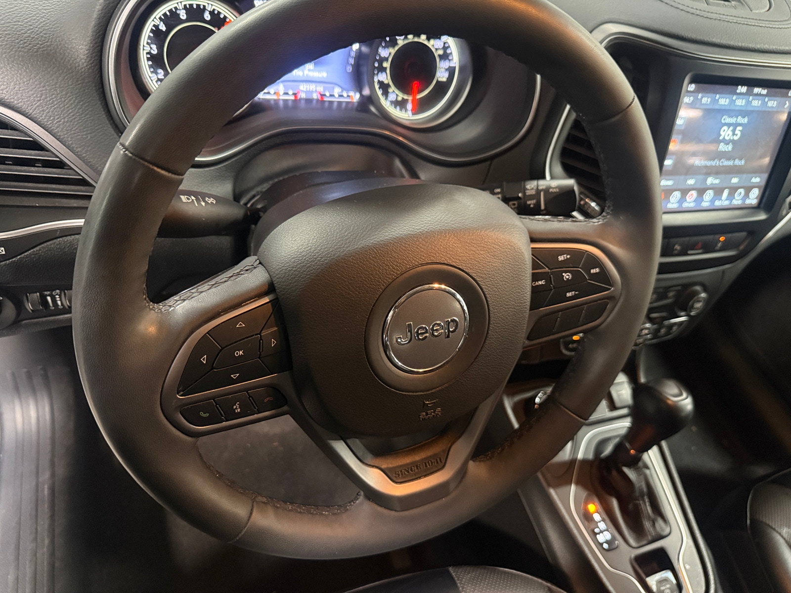 Thumbnail: 2022 Jeep Cherokee - 4