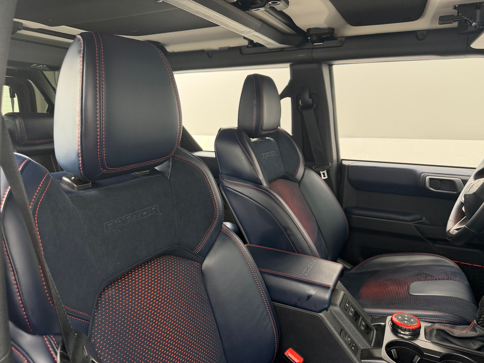 Thumbnail: 2025 Ford Bronco - 2
