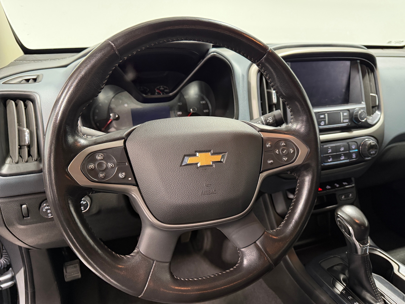 Thumbnail: 2022 Chevrolet Colorado - 5