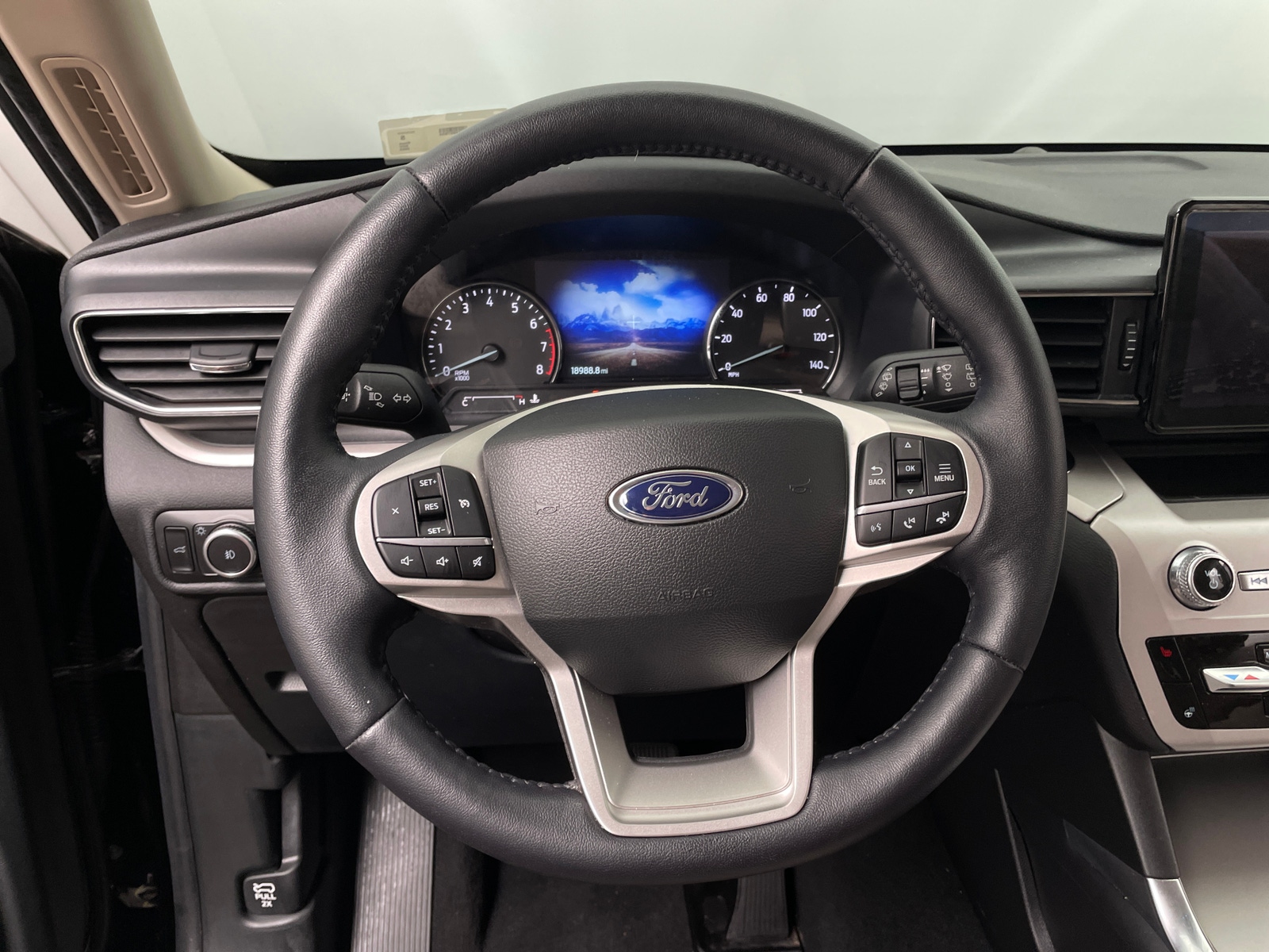 Thumbnail: 2023 Ford Explorer - 4