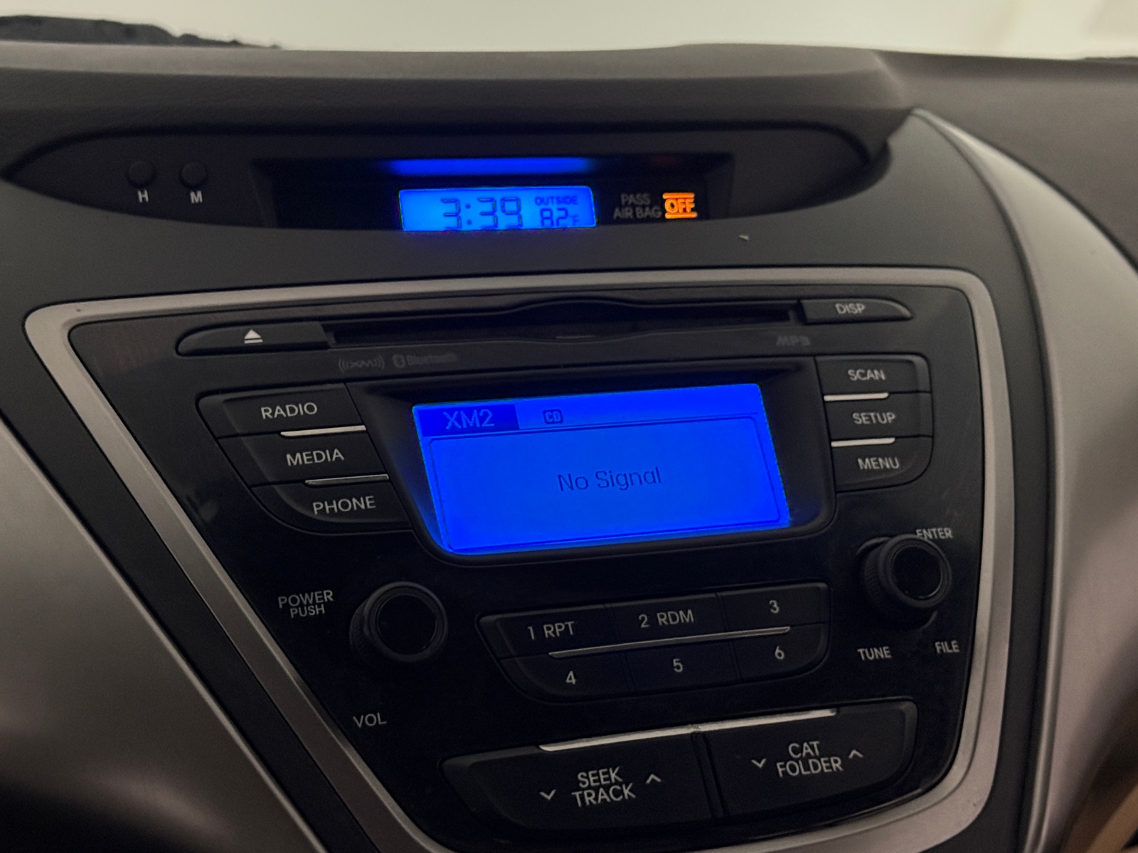 Thumbnail: 2013 Hyundai Elantra - 4