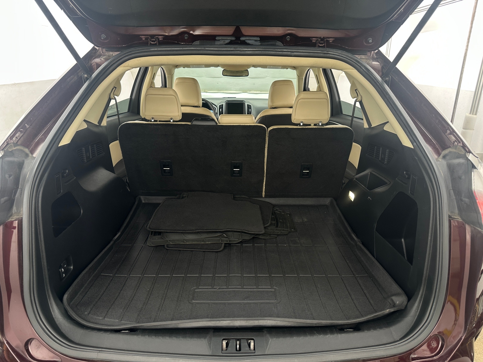 Thumbnail: 2021 Ford Edge - 6