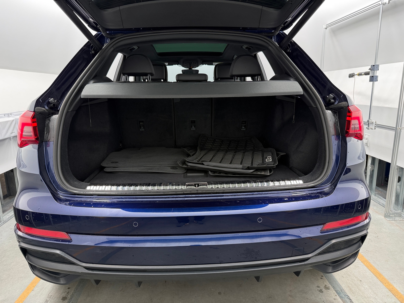 Thumbnail: 2021 Audi Q3 - 6