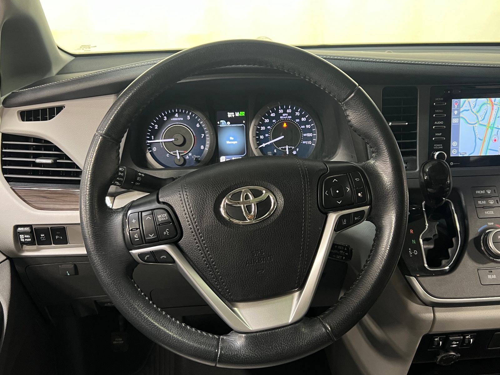 Thumbnail: 2020 Toyota Sienna - 4