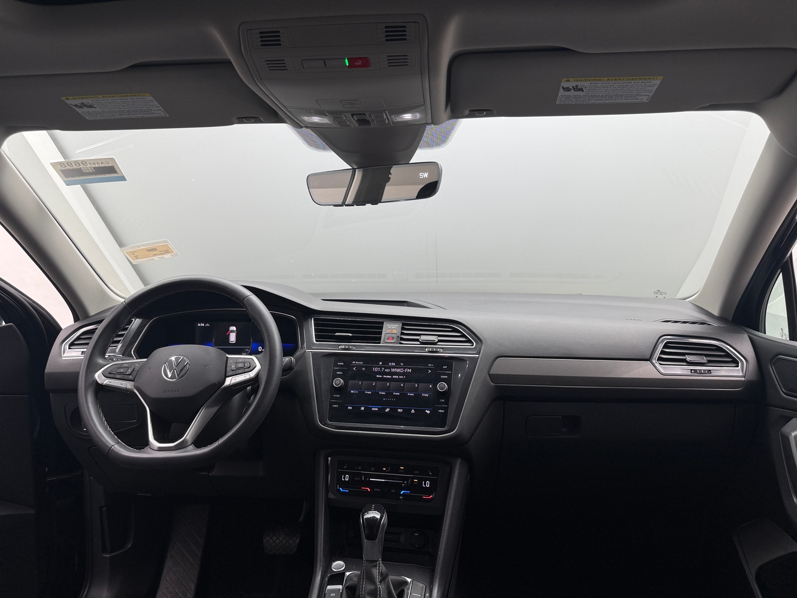 Thumbnail: 2022 Volkswagen Tiguan - 3