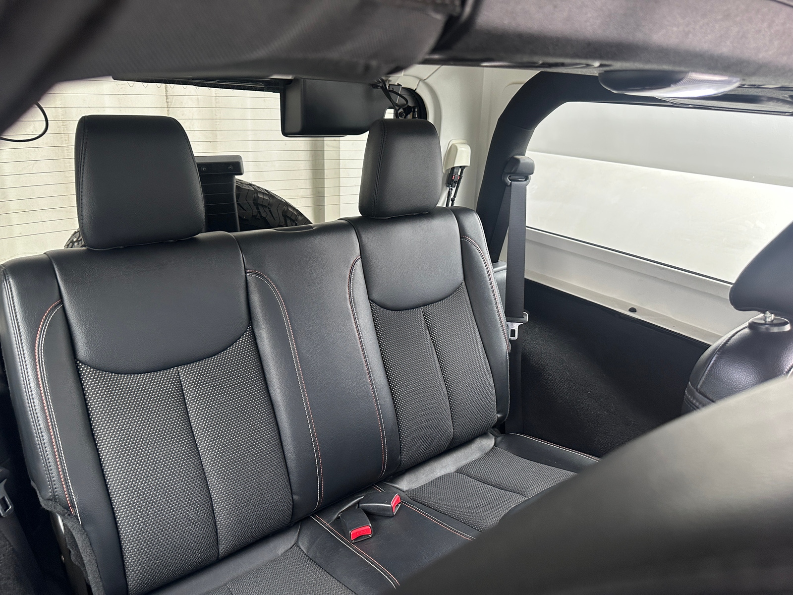 Thumbnail: 2016 Jeep Wrangler - 5