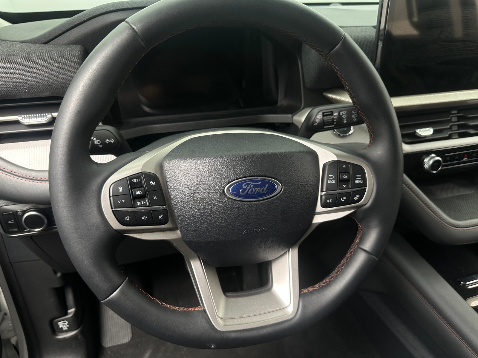 Thumbnail: 2025 Ford Explorer - 5