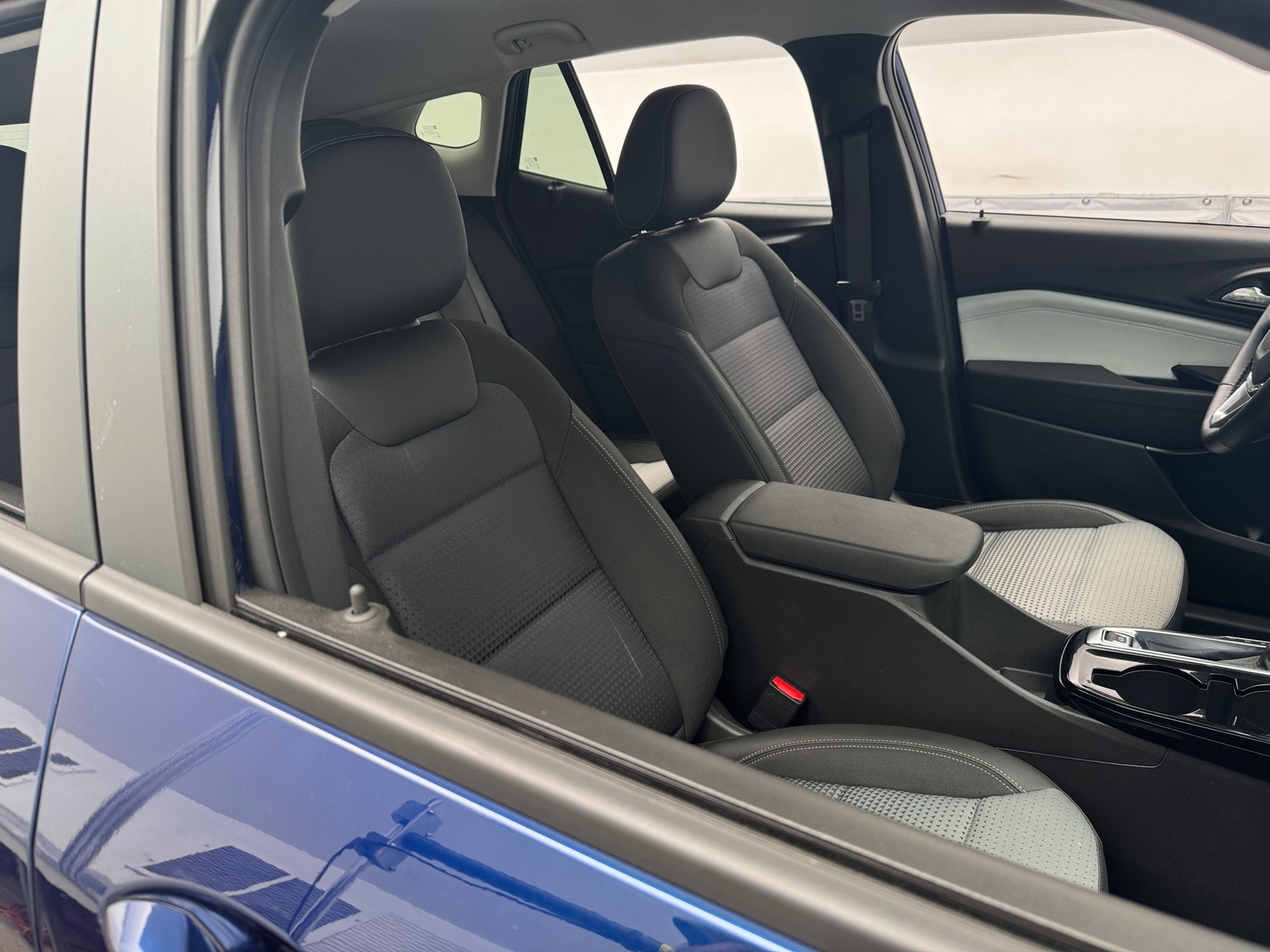 Thumbnail: 2024 Chevrolet Trax - 2