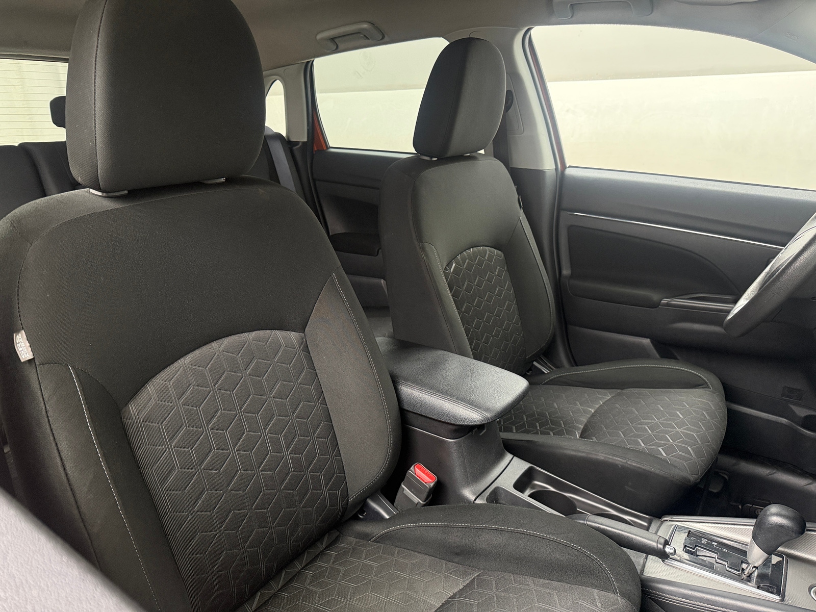 Thumbnail: 2023 Mitsubishi Outlander Sport - 2