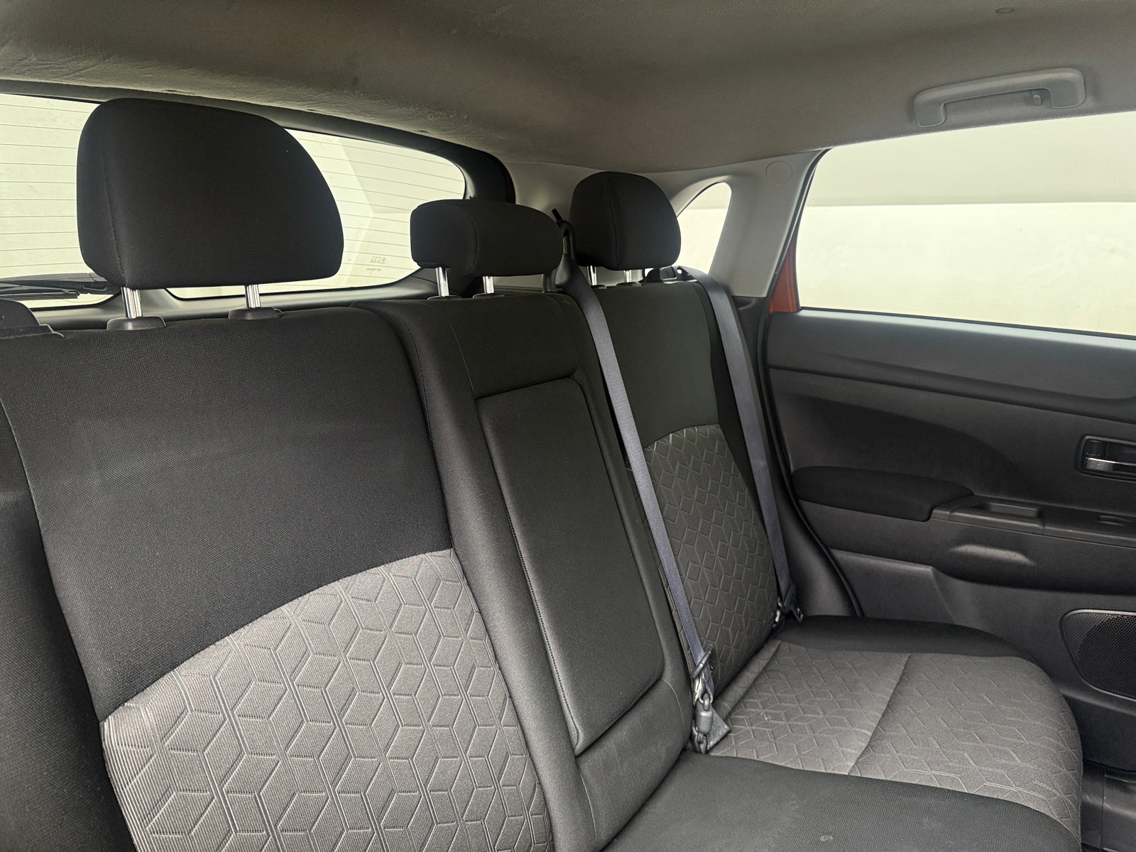 Thumbnail: 2023 Mitsubishi Outlander Sport - 6