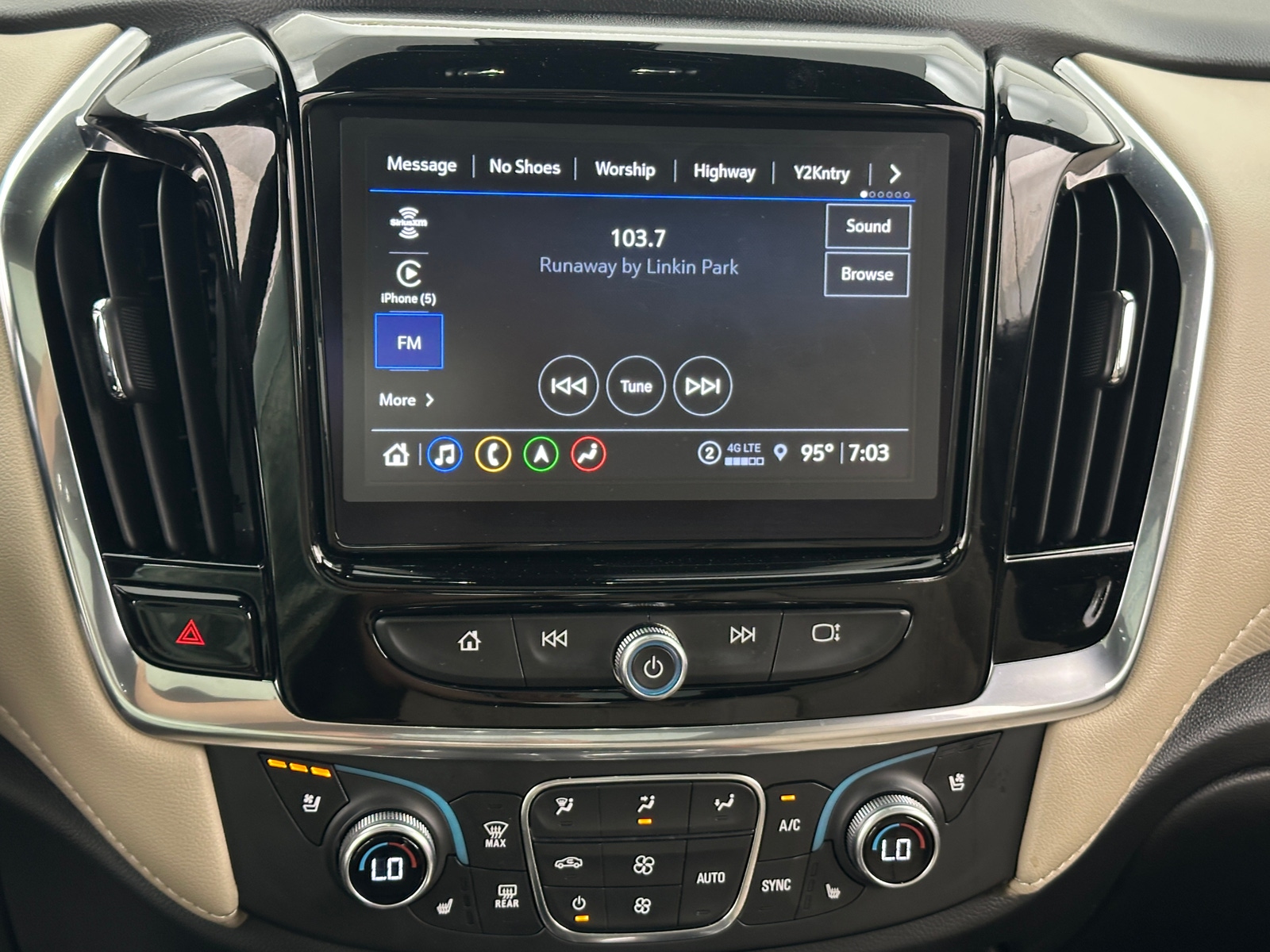 Thumbnail: 2023 Chevrolet Traverse - 3
