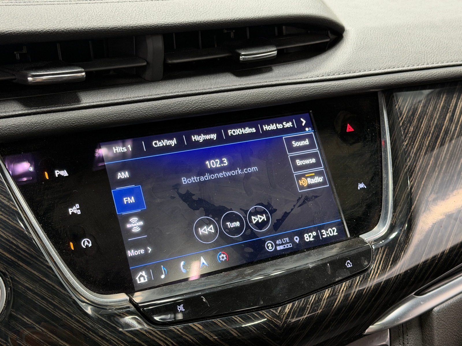 Thumbnail: 2024 Cadillac XT6 - 3