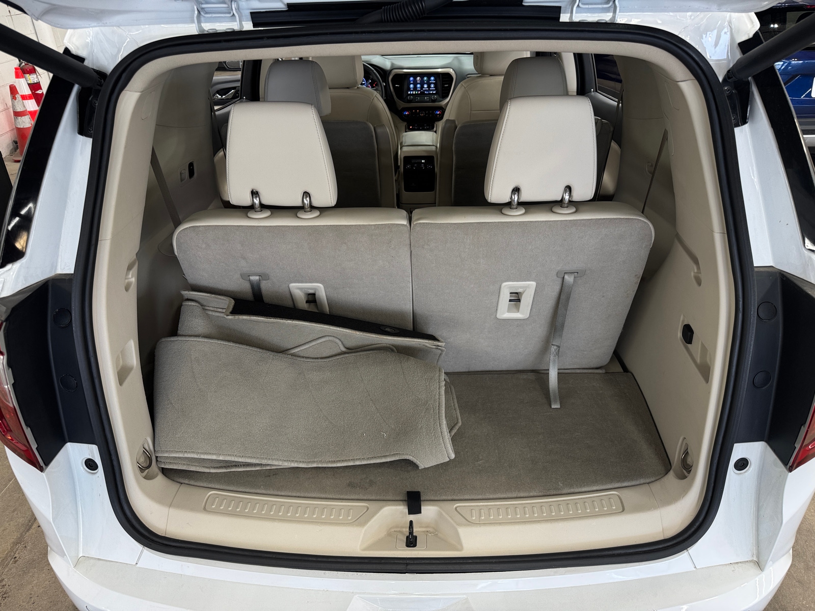 Thumbnail: 2023 GMC Acadia - 6