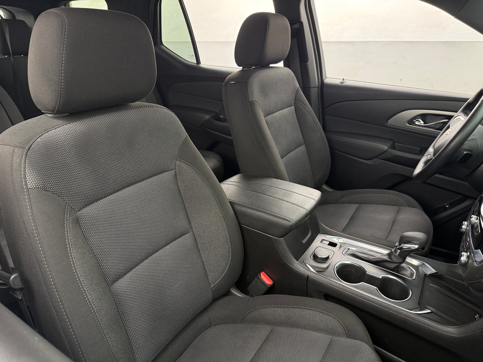 Thumbnail: 2023 Chevrolet Traverse - 2