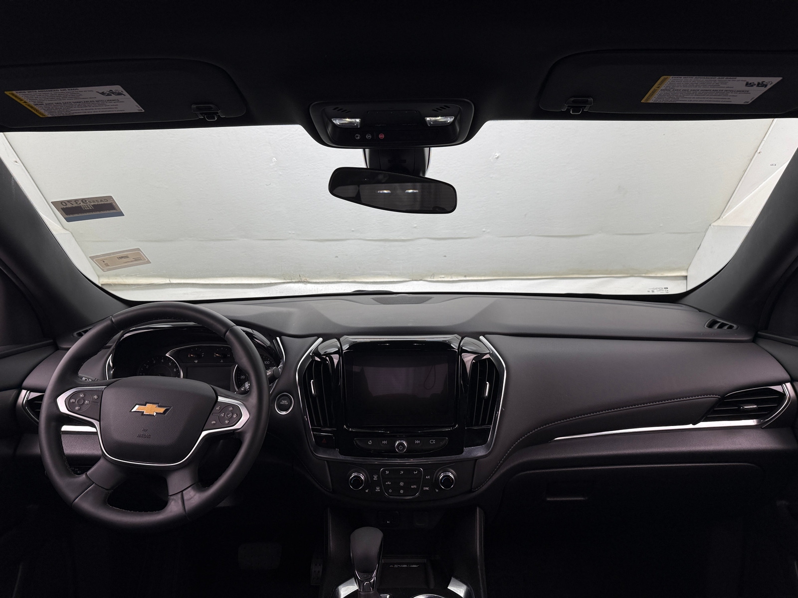 Thumbnail: 2023 Chevrolet Traverse - 3