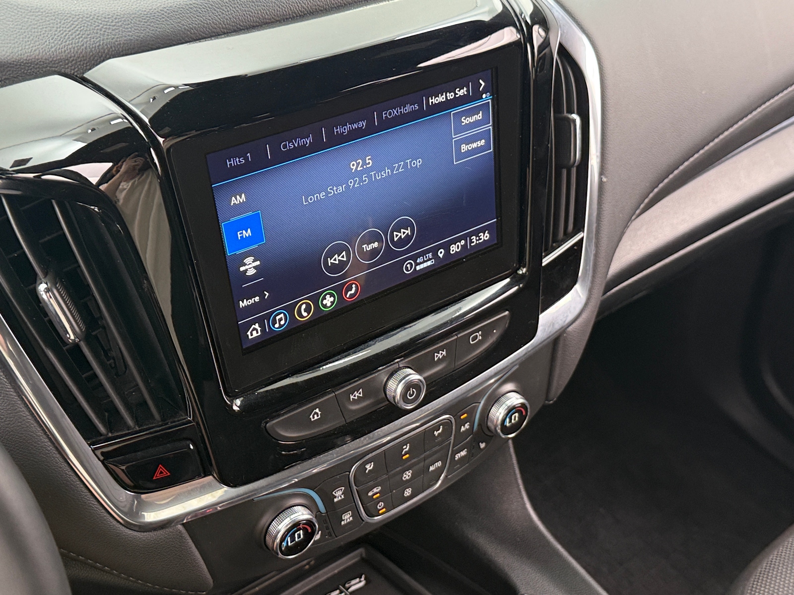 Thumbnail: 2023 Chevrolet Traverse - 4