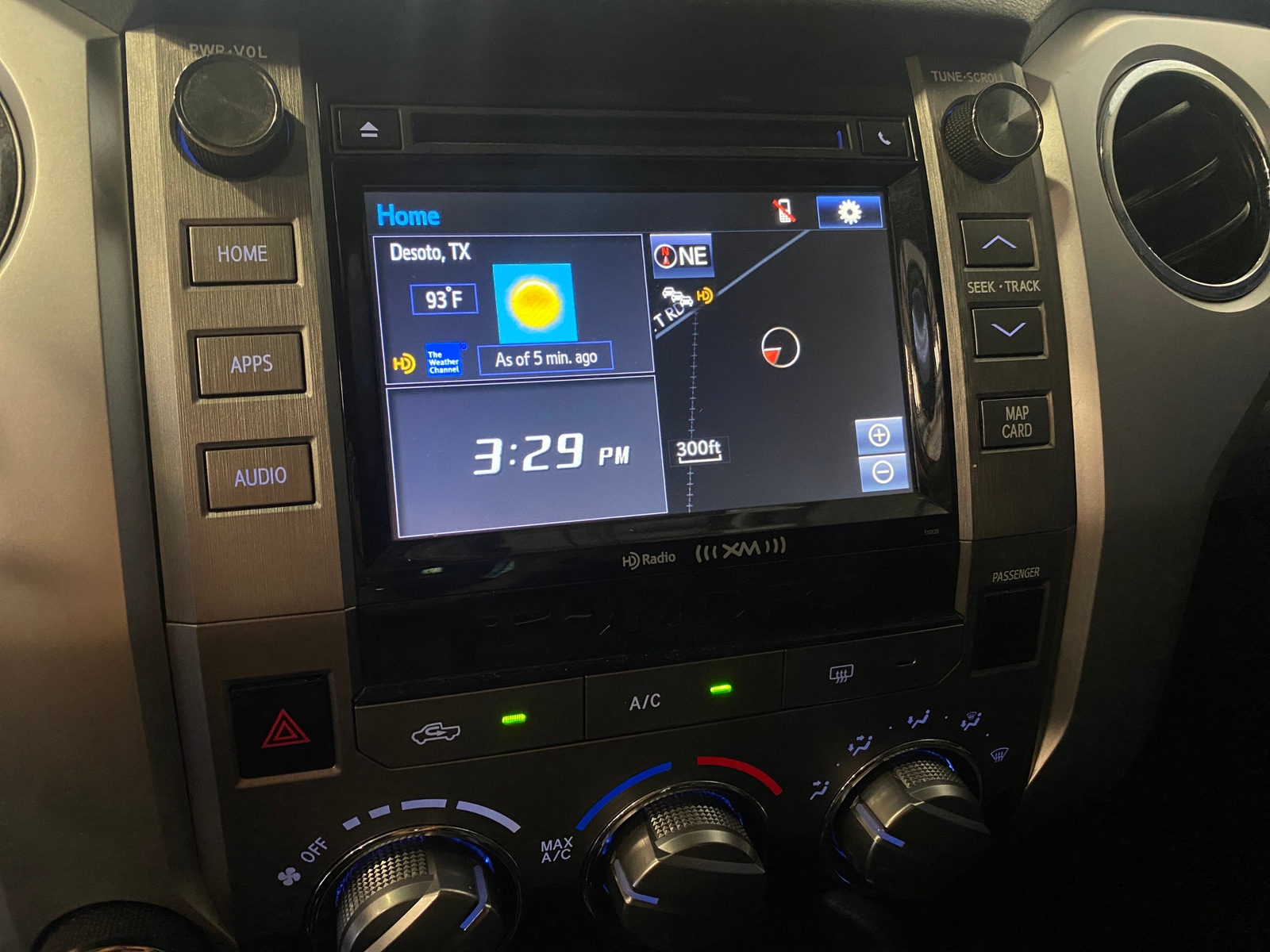 Thumbnail: 2016 Toyota Tundra - 4