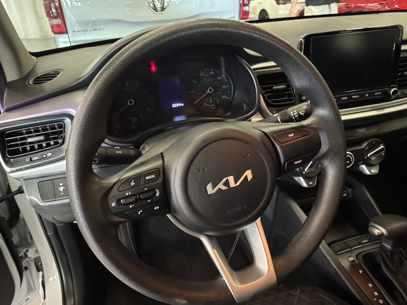 Thumbnail: 2023 Kia Rio - 5